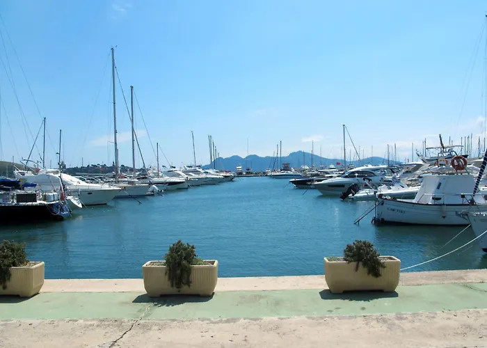 Assumpcio In Mit Pool Und Grill By Interhome *